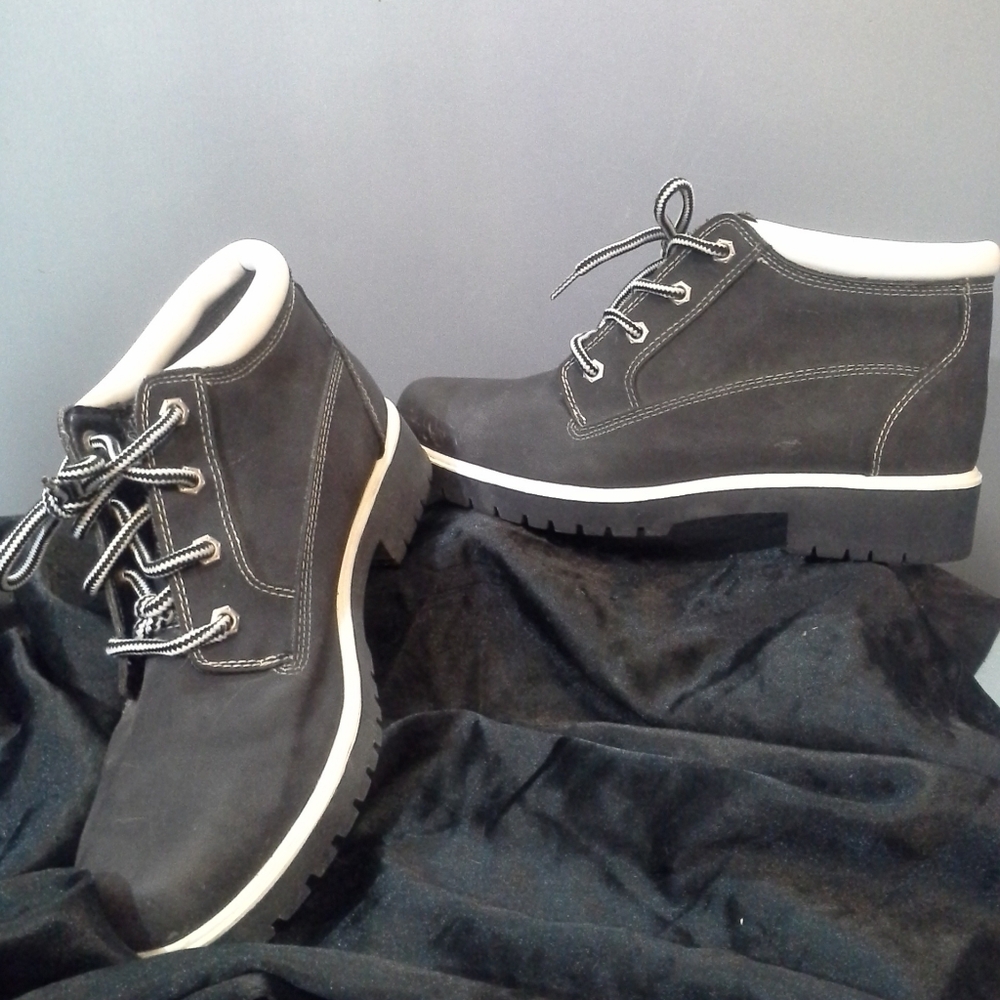 Dress boots